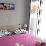 Bright & Comfy Near The