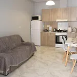 Bright & Comfy Near The Apartament Kos