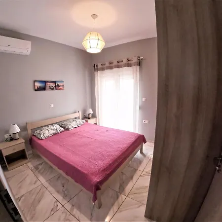 Bright & Comfy Near The * Kos-stad
