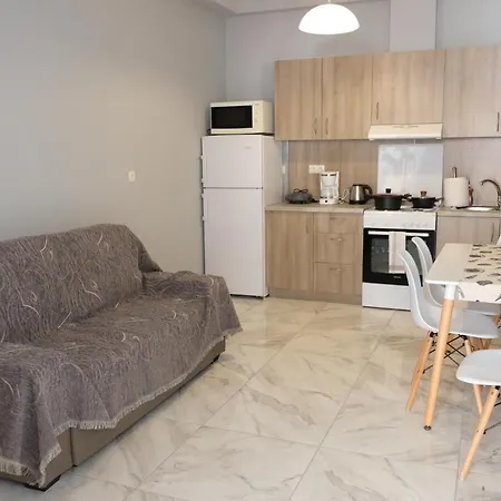 Bright & Comfy Near The Appartement Kos-stad