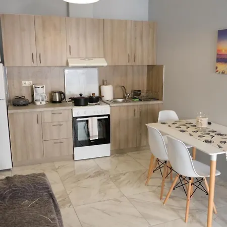 Bright & Comfy Near The Appartement Kos-stad