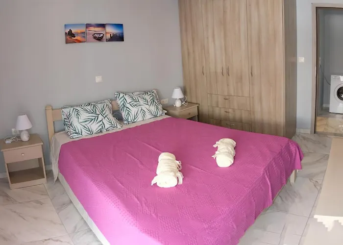 Bright & Comfy Near The Апартаменты *