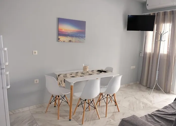 Bright & Comfy Near The Апартаменты *