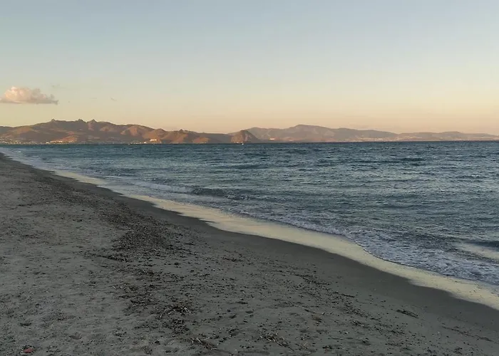 דירה Bright & Comfy Near The