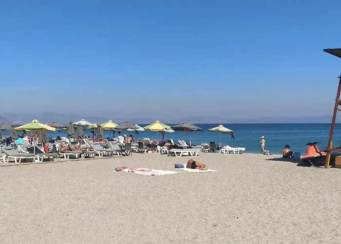 Bright & Comfy Near The דירה *